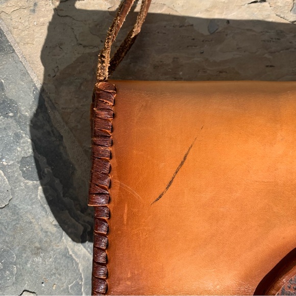 Speciality artisan handcrafted leather dragonfly indie festival shoulder bag - Picture 10 of 15